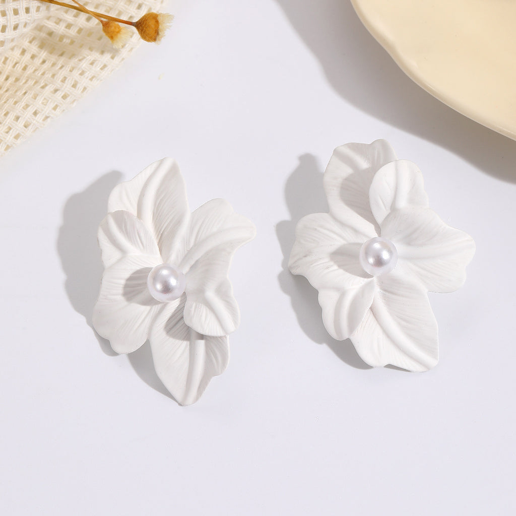 Damen Ohrclips im floralen Design mit eleganter Perle Shop Nory