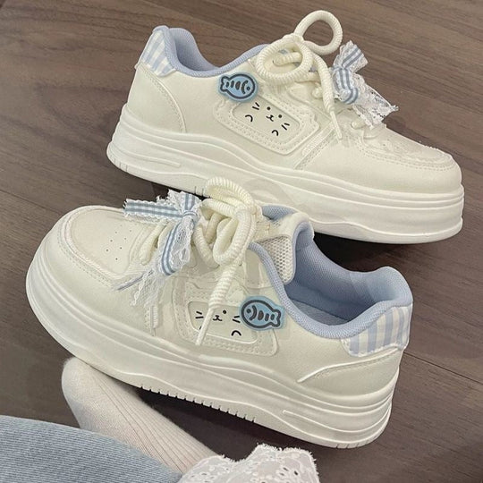 Damen Verspielte Sneakers mit einzigartiger Katzenapplikation