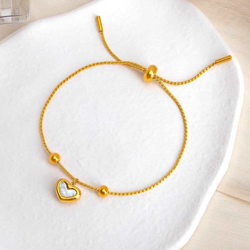 Damen Armband mit zierlichem Herzanhänger und verstellbarem Design Shop Nory
