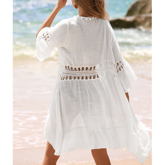 Damen Strandkleid mit offener Front und dekorativen Häkelelementen