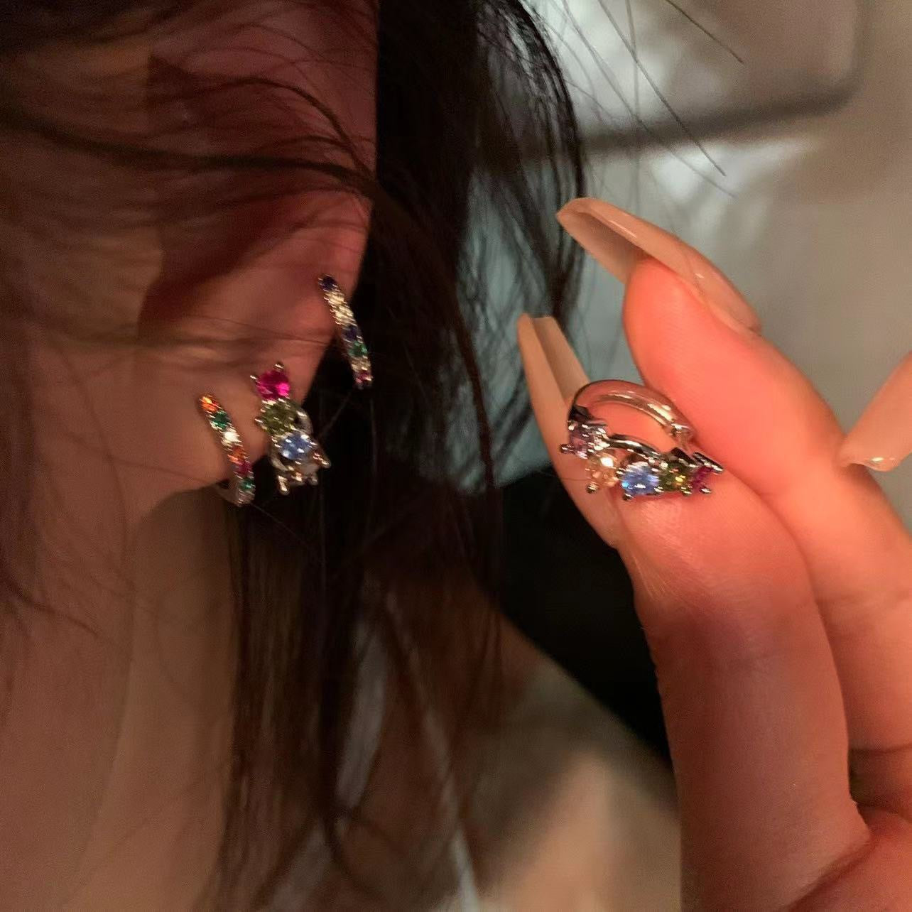 Damen Creolen mit bunten Zirkonia-Akzenten Shop Nory
