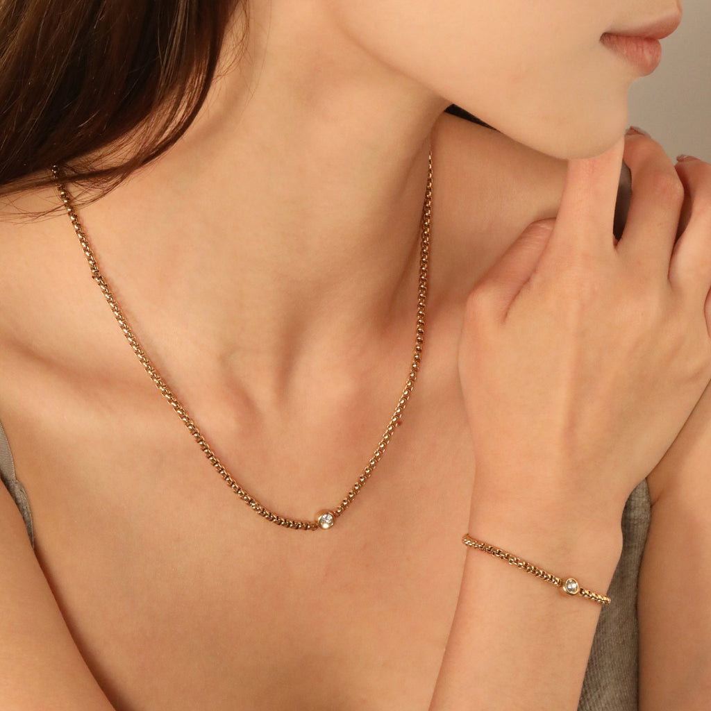 Damen Edelstahl Halskette mit funkelndem Zirkonia-Anhänger Shop Nory