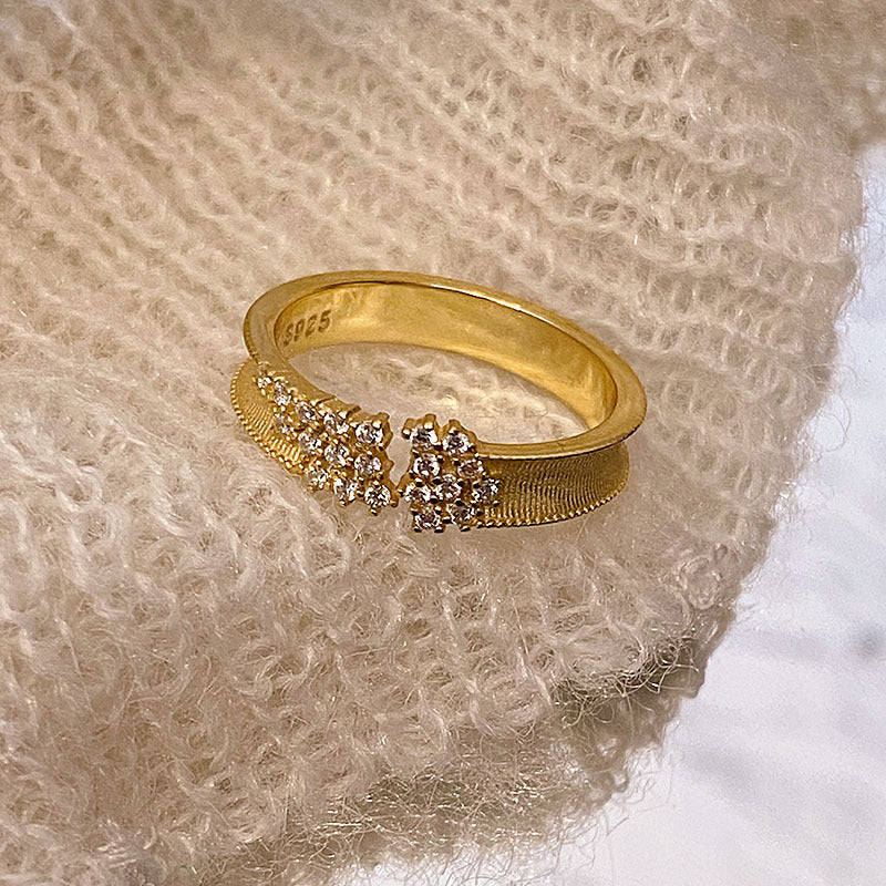 Damen Offener Ring mit funkelnden Zirkonia und modernem Design Shop Nory