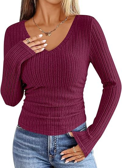Damen Geripptes tailliertes Langarm-Feinstrickshirt mit V‑Ausschnitt und Ärmelschlitz Shop Nory