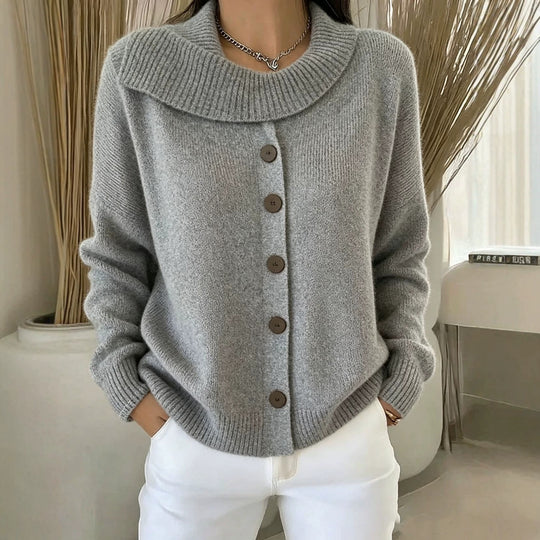 Damen Kuscheliger Knopf-Cardigan mit breitem Rollkragen und gerippten Bündchen Shop Nory