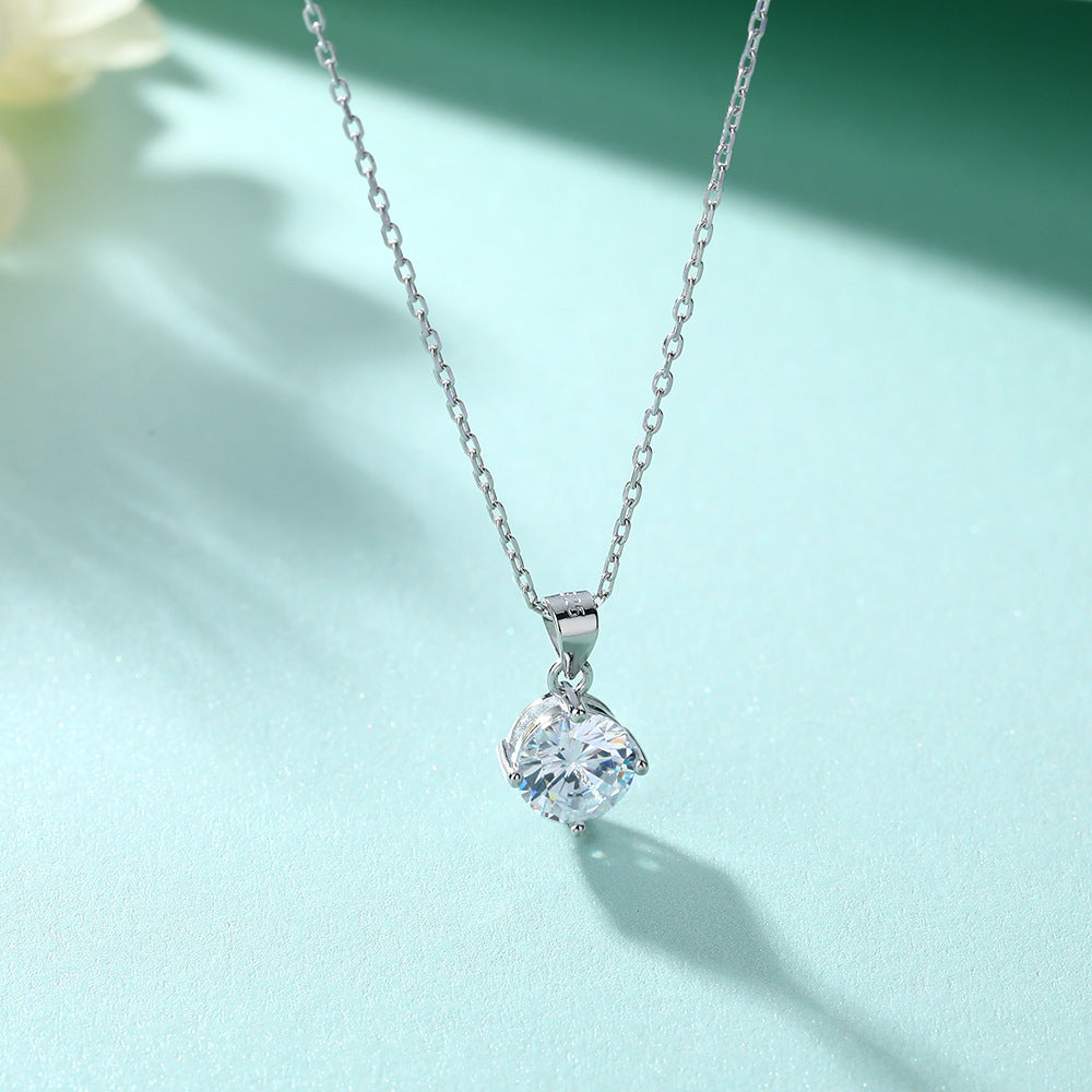 Damen Halskette mit funkelndem Zirkonia-Anhänger in eleganter Fassung Shop Nory