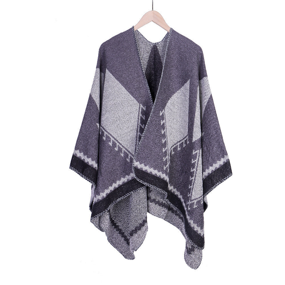 Damen Grobgestrickte Oversize-Ruana mit grafischem Blockmuster und asymmetrischem Zipfelrand Shop Nory
