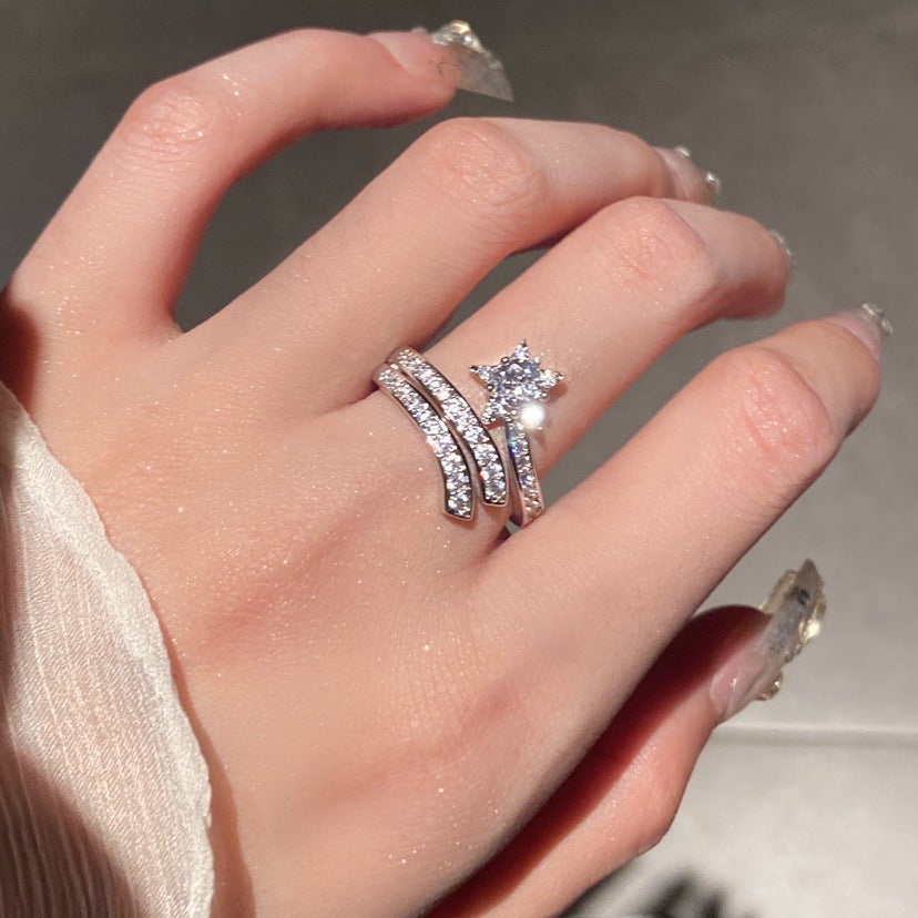 Damenring mit funkelndem Stern-Design und eleganten Zirkonia-Steinen Shop Nory