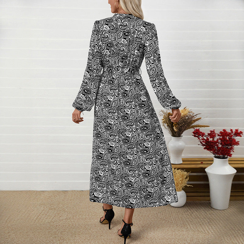 Damen Maxi-Kleid mit tailliertem Schnitt und floralen Mustern Shop Nory