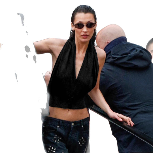 Damen Halter-Oberteil mit tiefem V-Ausschnitt und figurformendem Schnitt