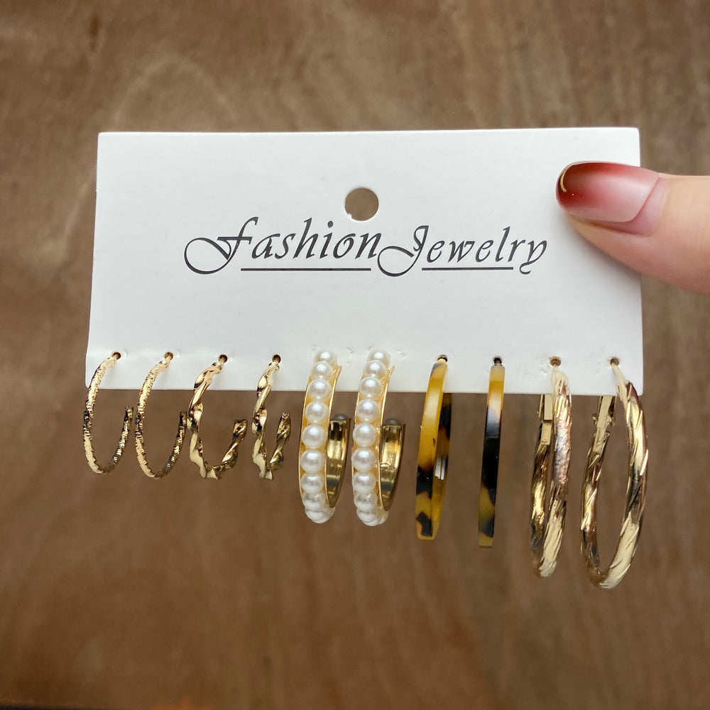 Damen Ohrringe Set mit vielfältigen Designs und funkelnden Akzenten Shop Nory