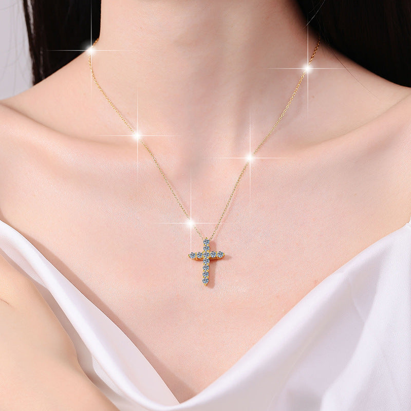 Damen Halskette mit funkelndem Kreuz-Anhänger aus kristallklaren Zirkonia Shop Nory