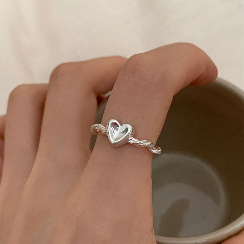 Damenring mit verspieltem Herzdesign und elegantem Drahtwerk Shop Nory