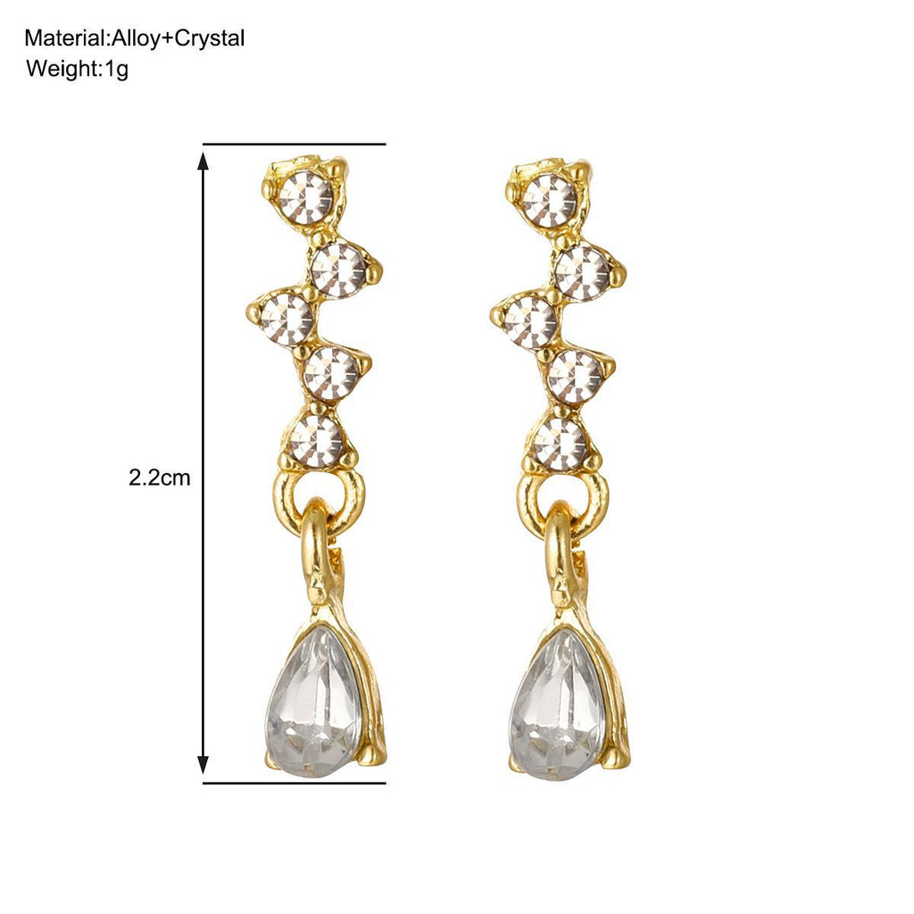 Damenohrringe mit funkelnden Kristallen und erstklassigem Goldakzent Shop Nory