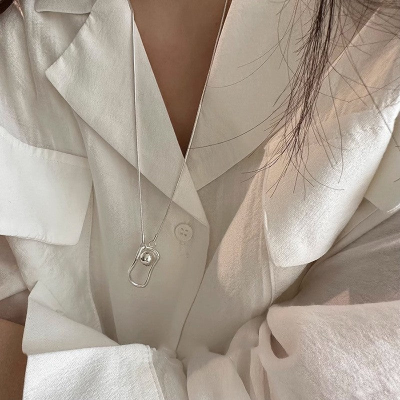 Damen Halskette mit modernen Glieder- und Kugeldetails Shop Nory