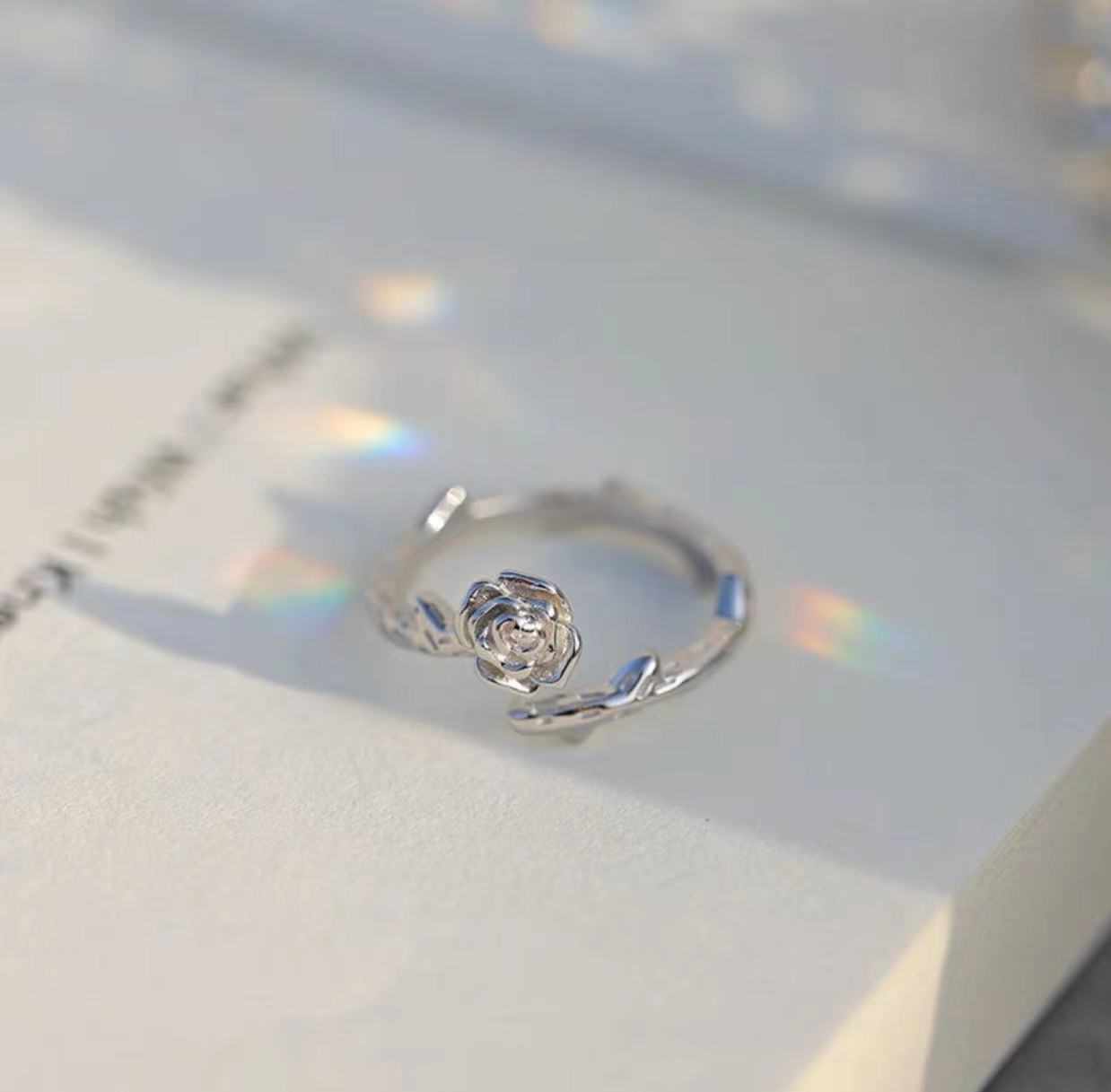Damenring mit floralem Rosendesign Shop Nory