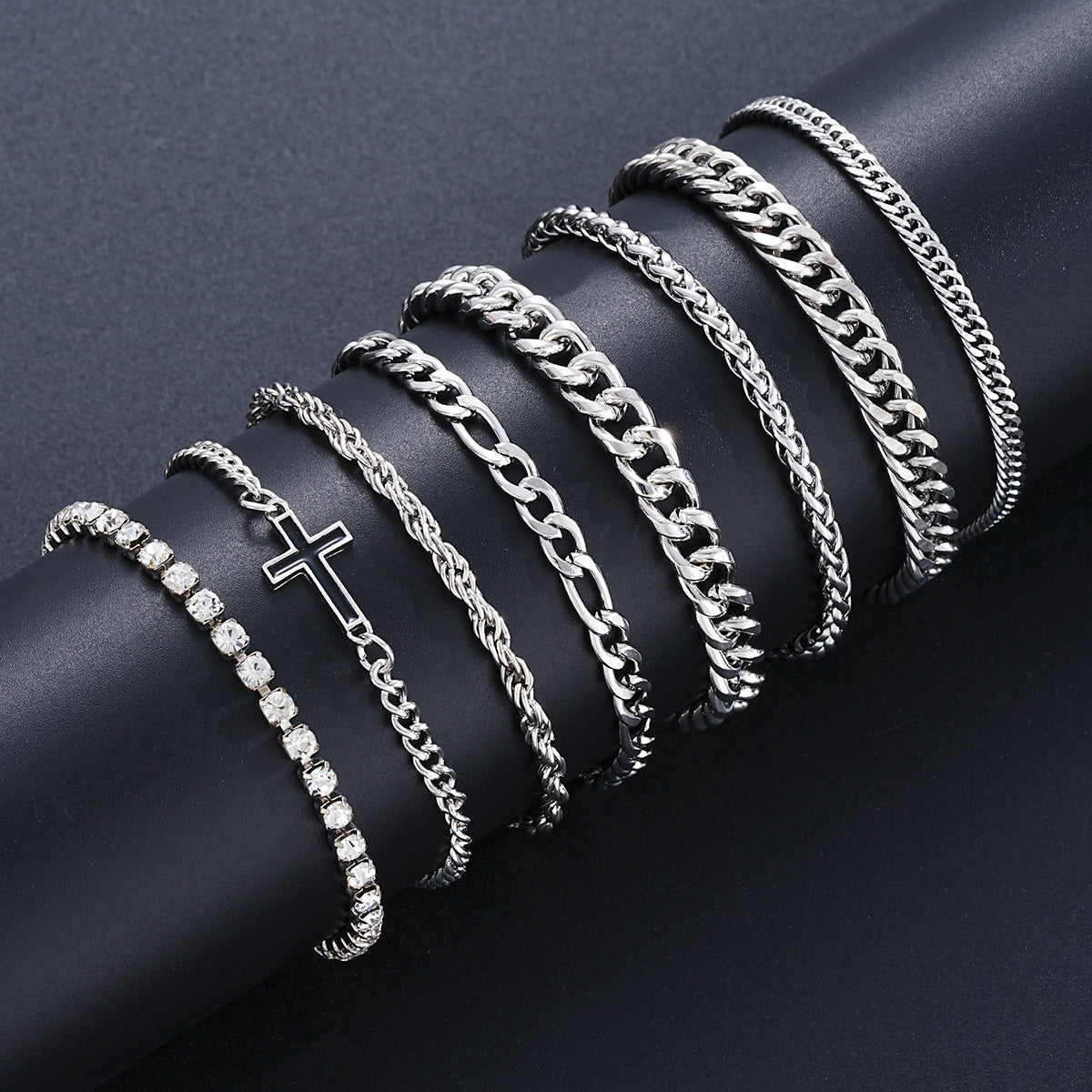 Damen Armreif-Set mit eleganten und stilvollen Glieder- Designs Shop Nory