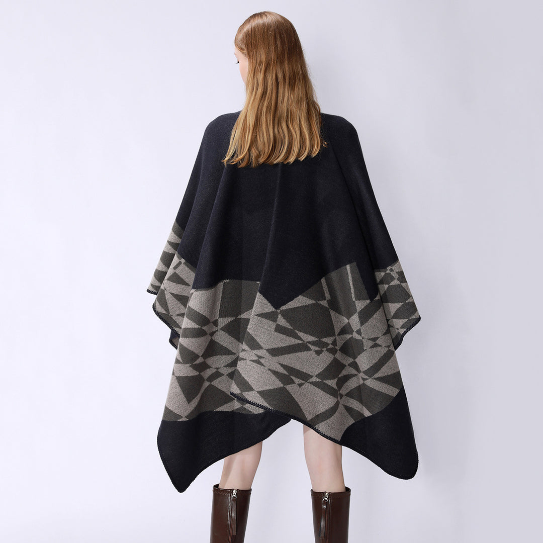 Damen Großer Strickponcho im Cape‑Schnitt mit Ziernaht und geometrischem Intarsia Shop Nory