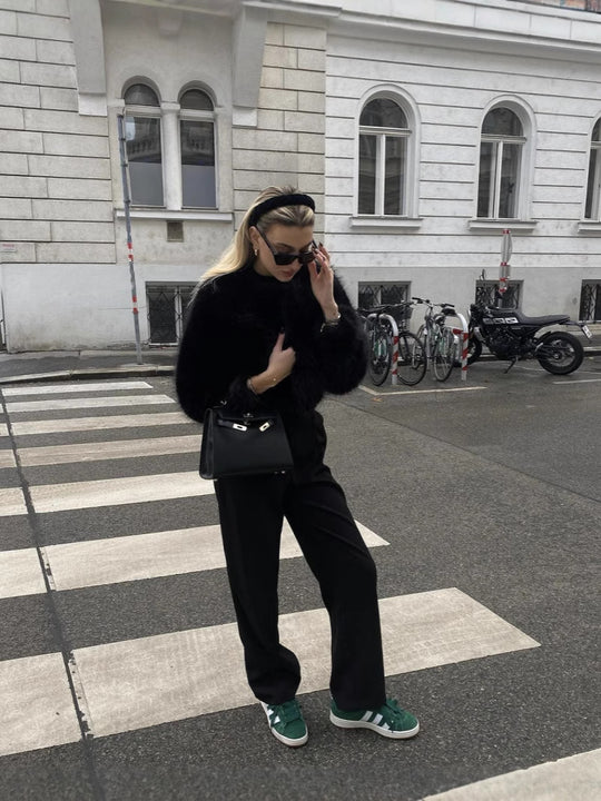 Damen Kurz geschnittene Shaggy-Faux-Fur Jacke mit kastiger Silhouette und extraweichem Hochflor Shop Nory