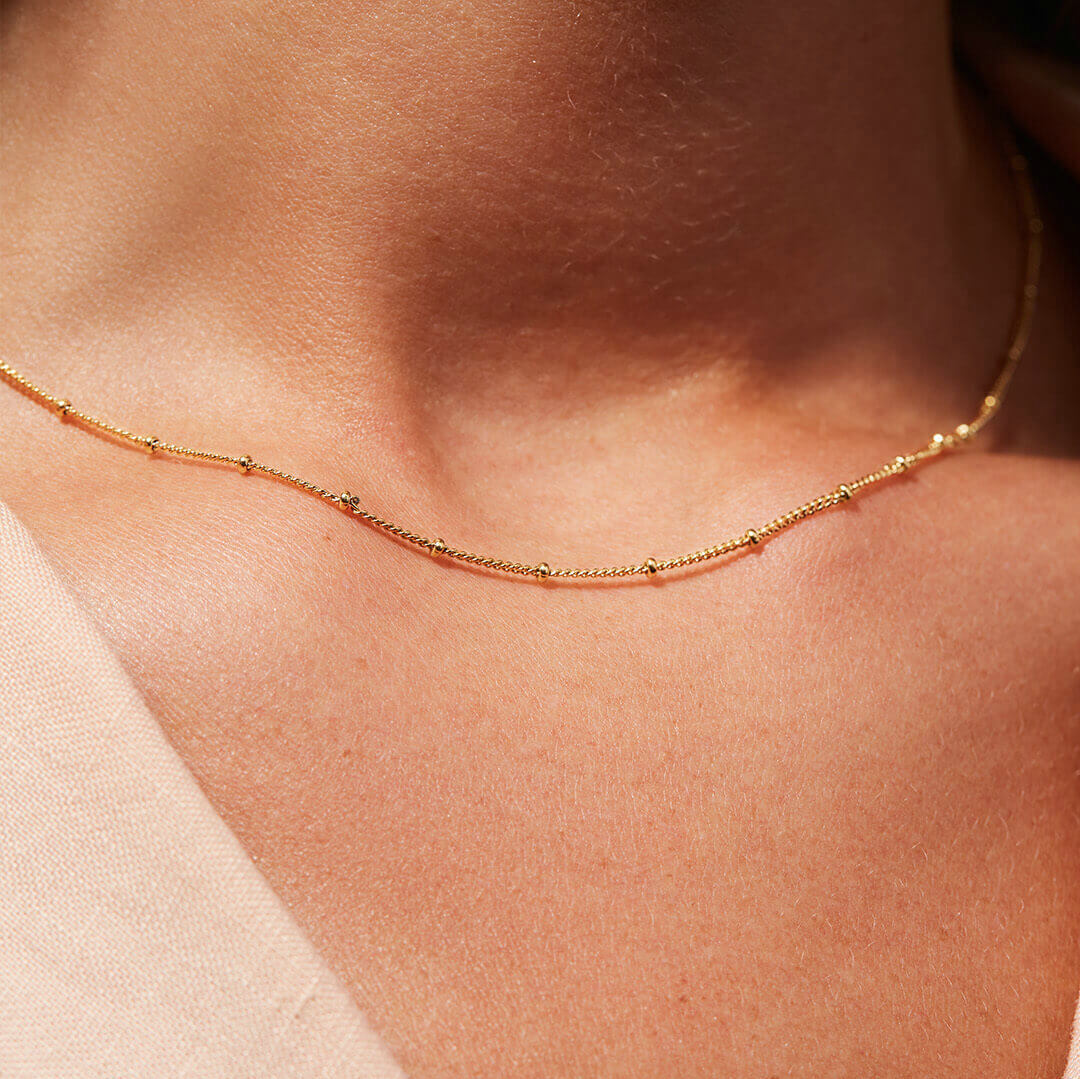 Damen Halskette mit filigranem Design und hochwertigen Details Shop Nory