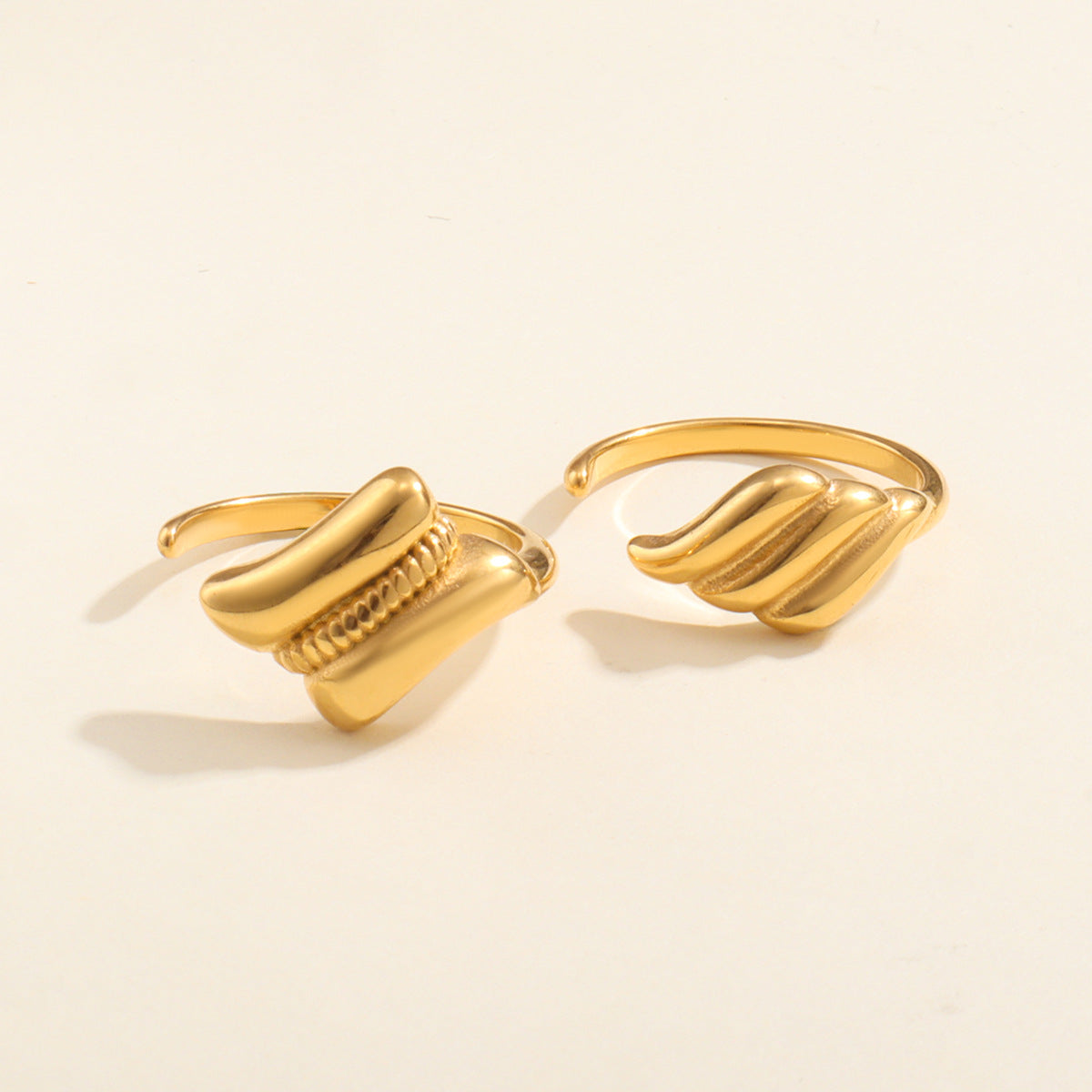 Damen Schmuckring mit elegantem Wellen-Design Shop Nory