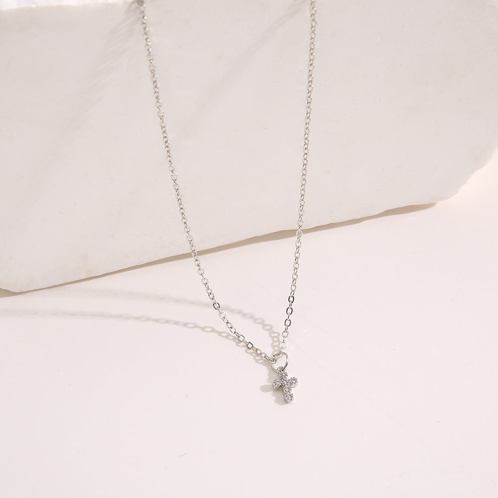 Damen Halskette mit stilvollem Kreuzanhänger Shop Nory