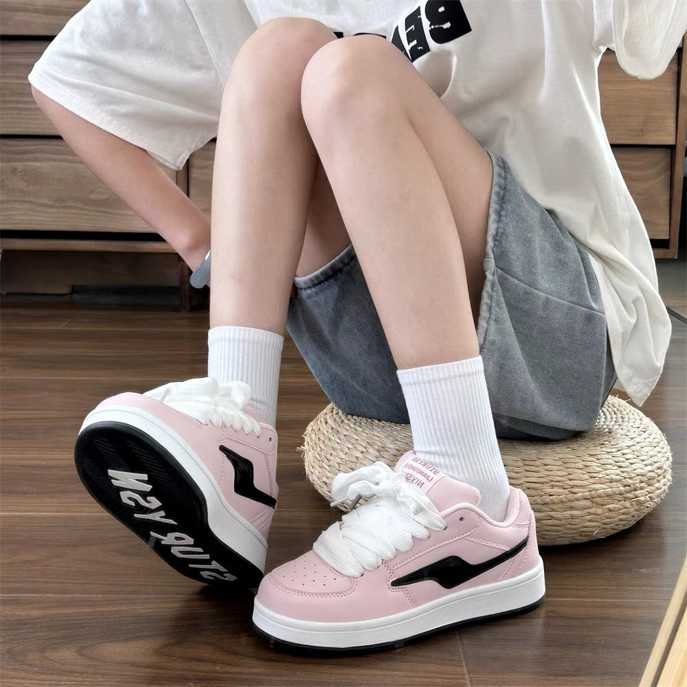Damen Sneakers im sportlichen Retro-Design mit robustem Sohlenprofil