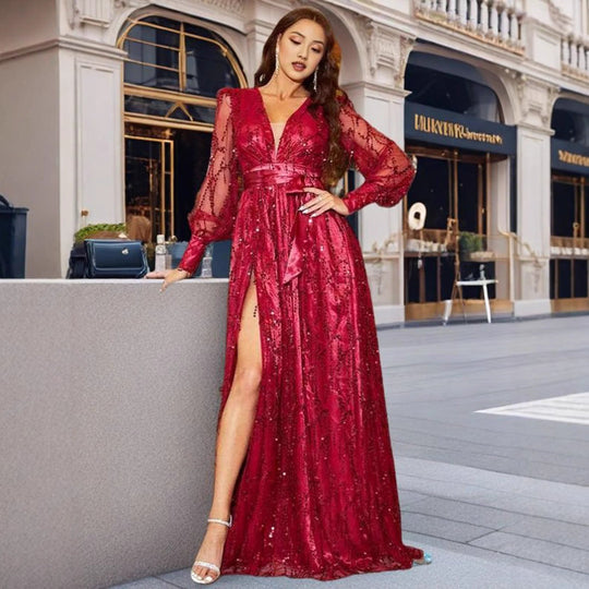 Damen Glamouröses Abendkleid mit schimmernden Pailletten und tiefem Schlitz