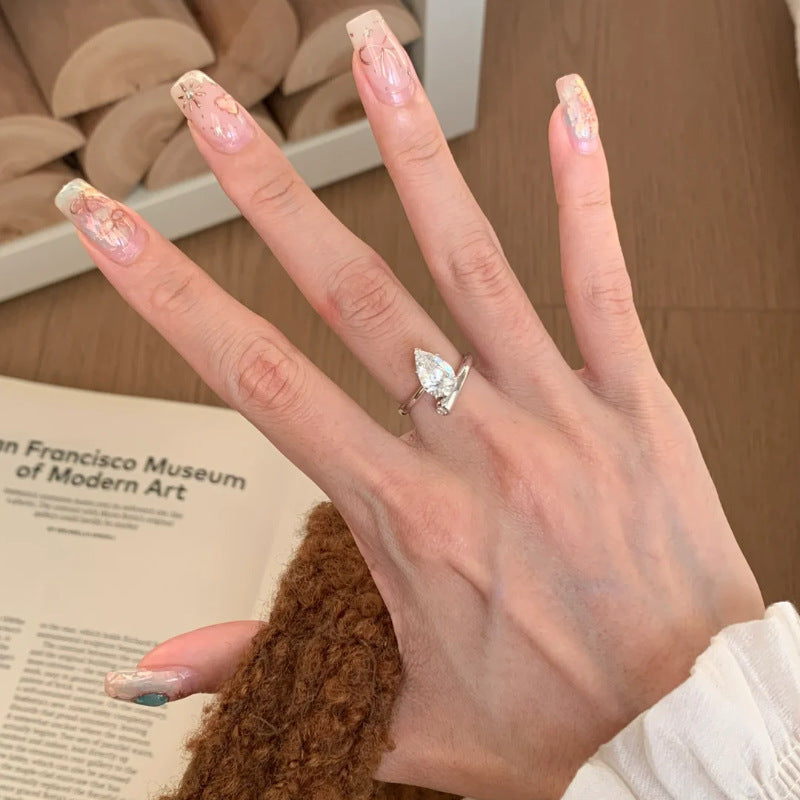Damen Eleganter Ring mit kunstvollem Tropfen-Design Shop Nory