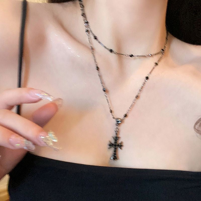 Damen Halskette mit stilvollem Kreuzanhänger Shop Nory