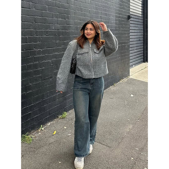 Damen Kurzjacke im Boxy‑Cut mit Reißverschluss, voluminösen Ärmeln und aufgesetzten Brusttaschen Shop Nory