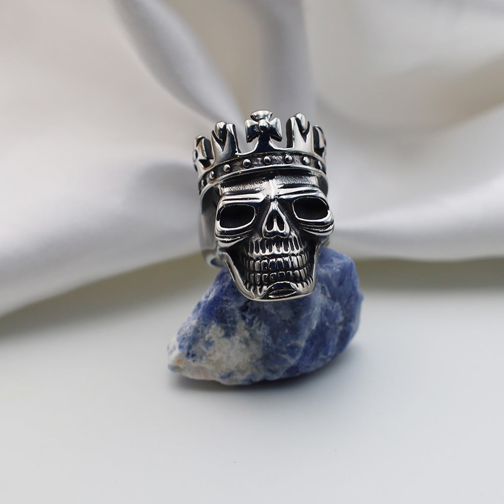 Herrenring mit Totenkopf und Krone Shop Nory