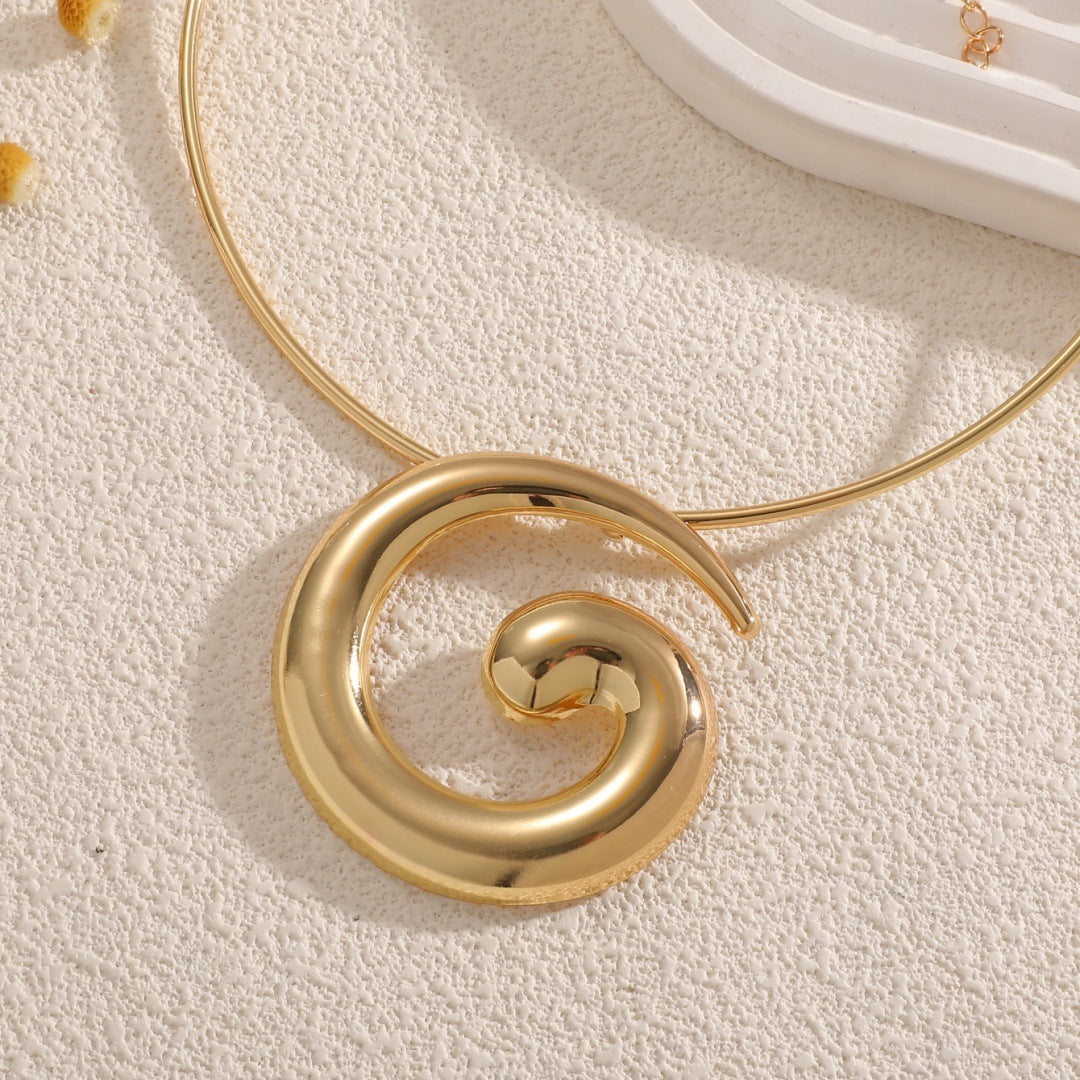 Damen Halskette mit elegantem spiralförmigem Anhänger Shop Nory