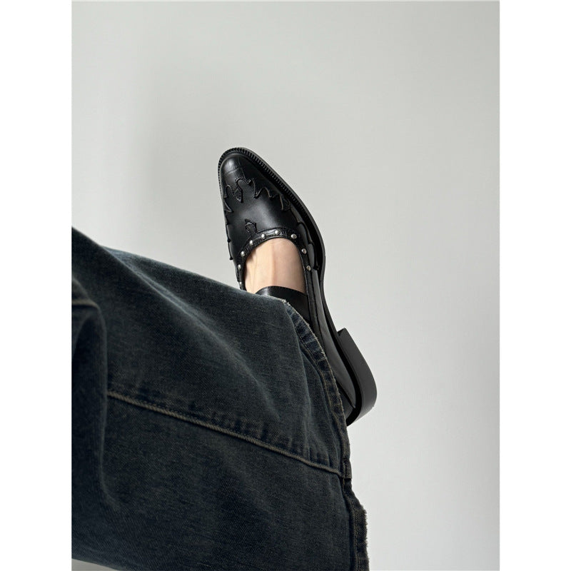 Damen Spitz zulaufende Mary-Jane-Loafer mit Nietenbesatz und verstellbarem Schnallenriemen Shop Nory