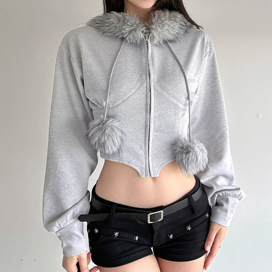 Damen nan kurzes Kapuzen‑Sweatshirt mit Kunstfellbesatz, Reißverschluss und Pompon-Kordeln Shop Nory