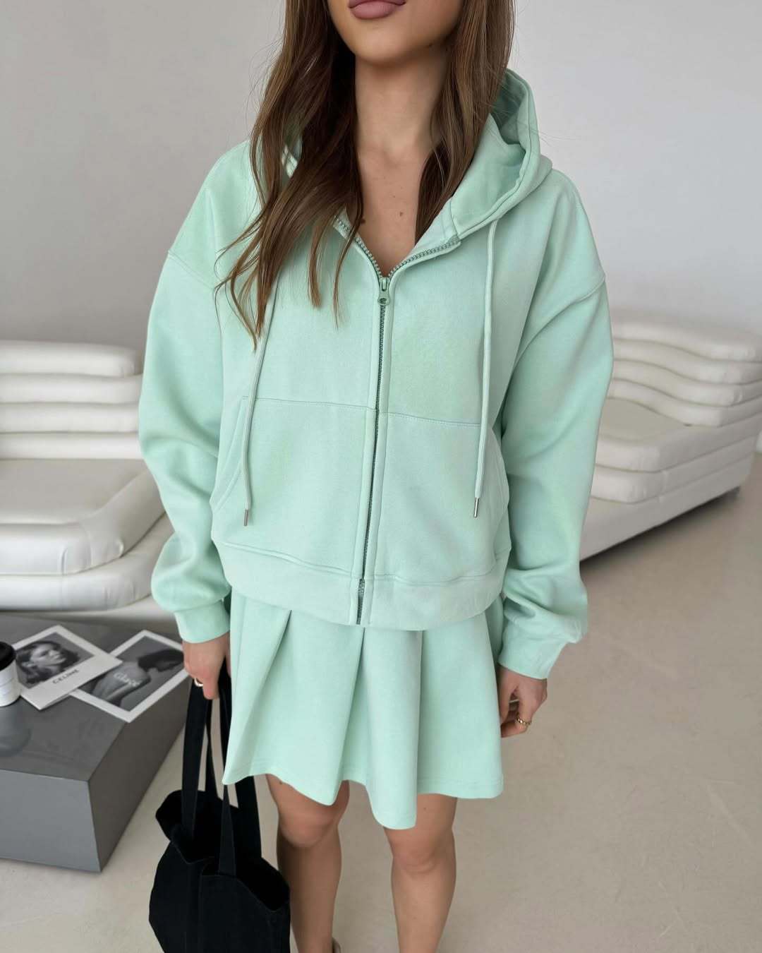 Damen Kurzzip-Kapuzenjacke mit plissiertem Minirock-Lounge-Set Shop Nory