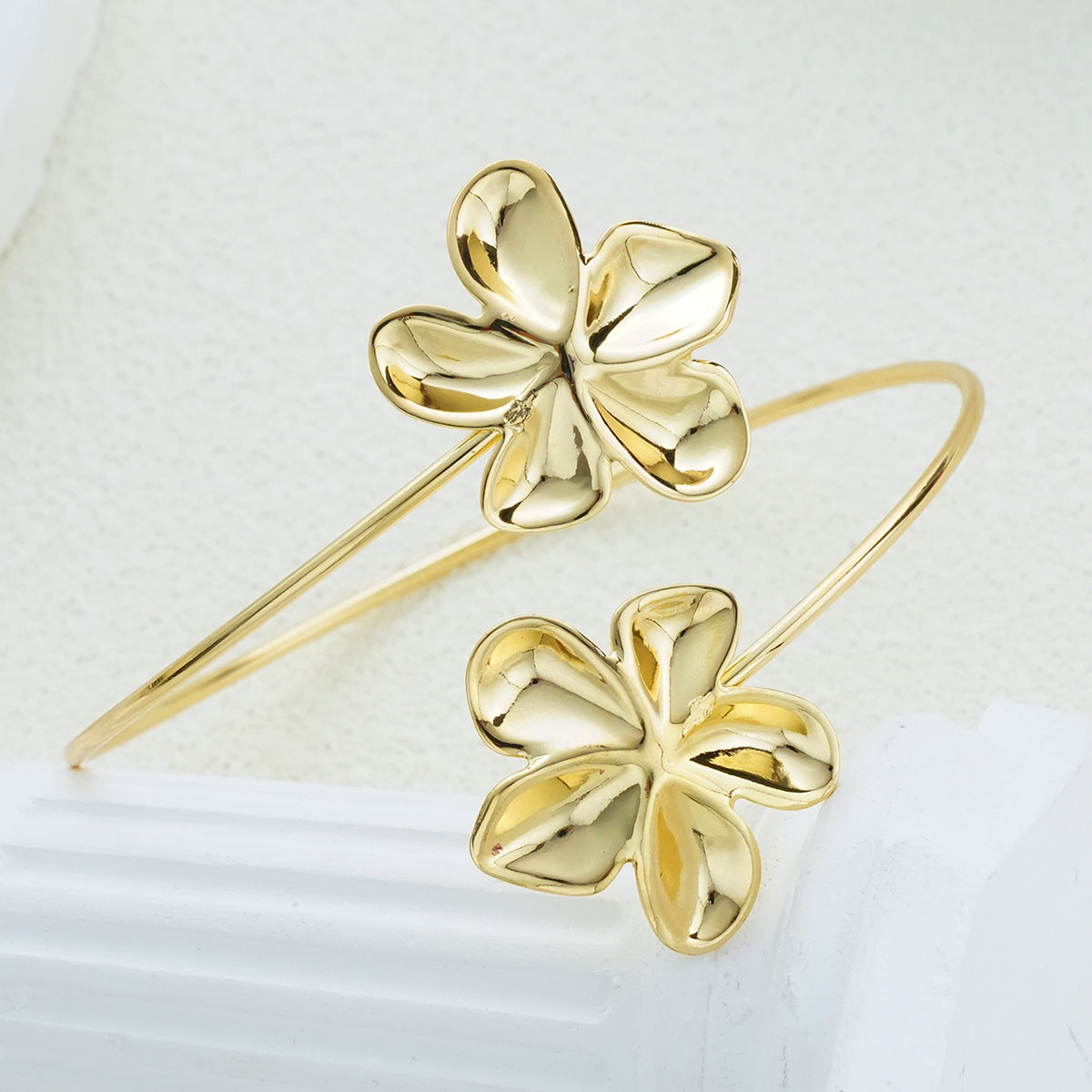 Damen Armreif mit floralem Design Shop Nory