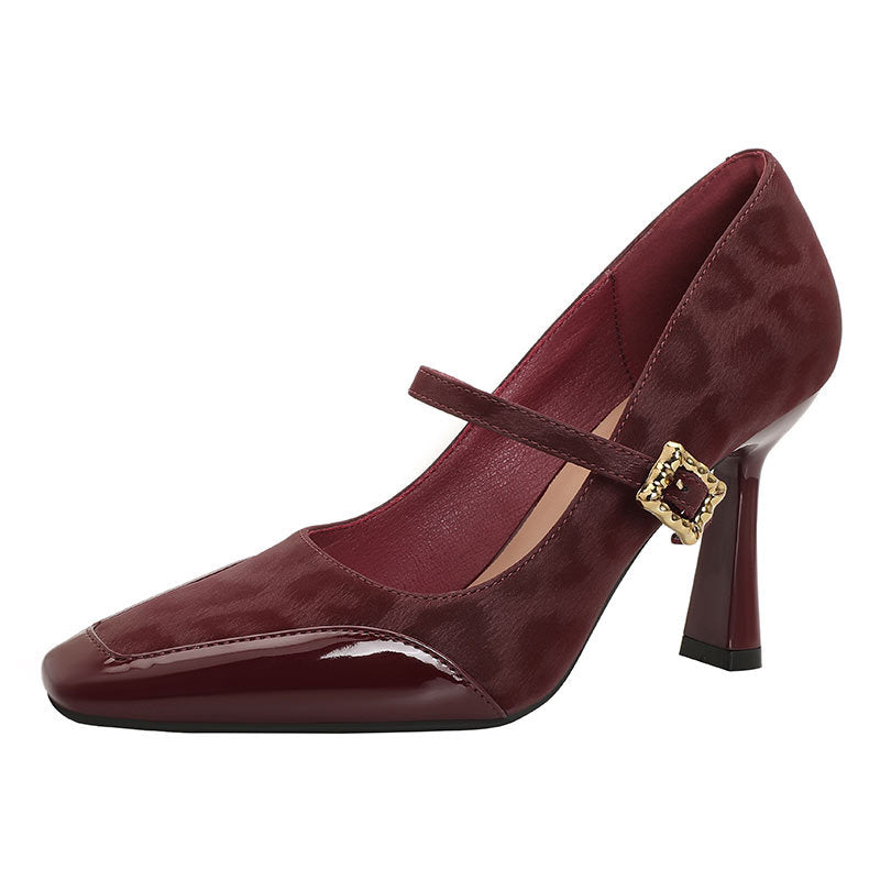 Damen elegante Mary Jane Pumps mit charakteristischem Blockabsatz und dekorativem Riemen