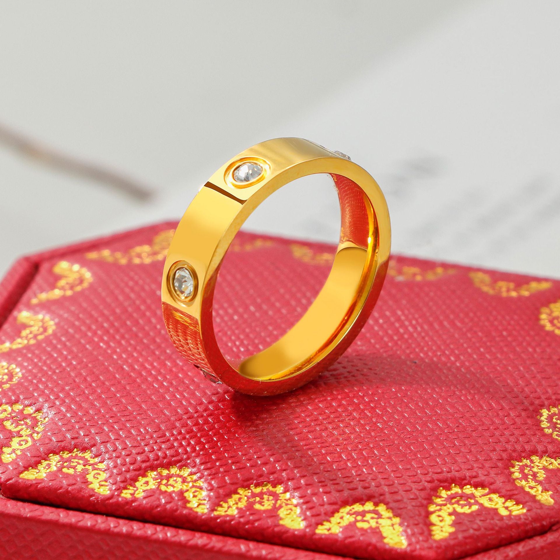 Damen eleganter Ring mit funkelnden Zirkonia Steinen Shop Nory