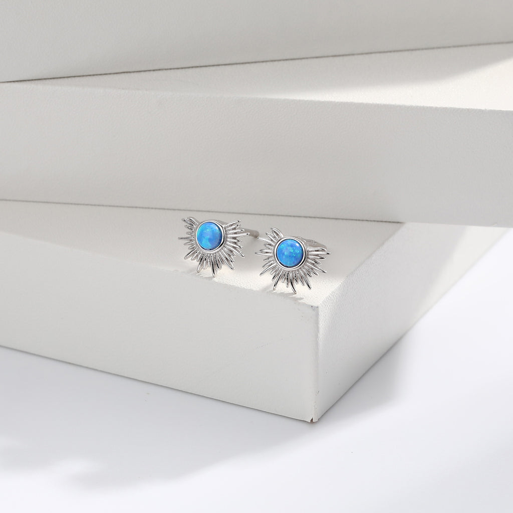 Damen Ohrstecker im modernen Sonnenmotiv mit hochwertigem Zirkonbesatz Shop Nory