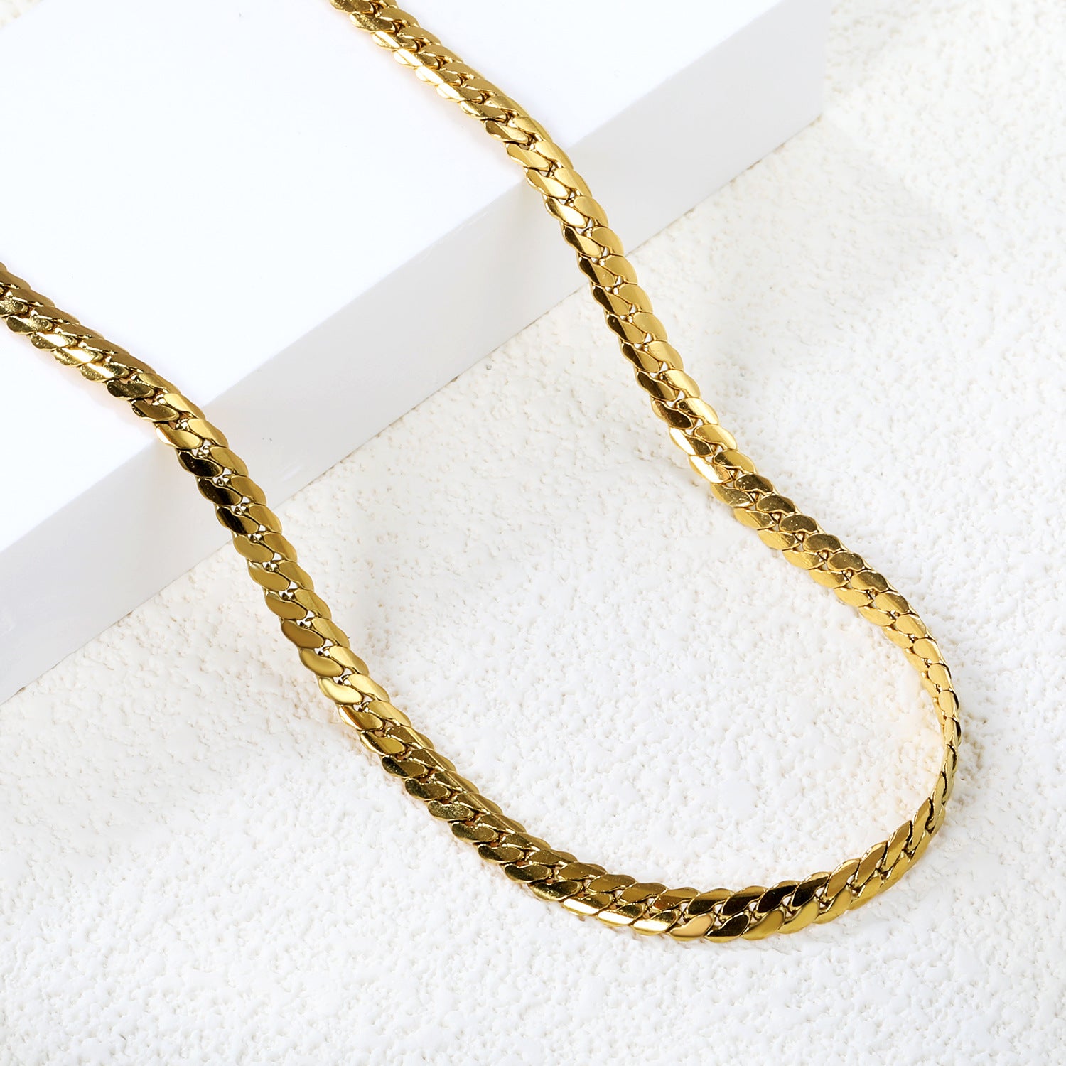 Damen Kette mit kunstvollem Flechtmuster und verstellbarem Verschluss Shop Nory