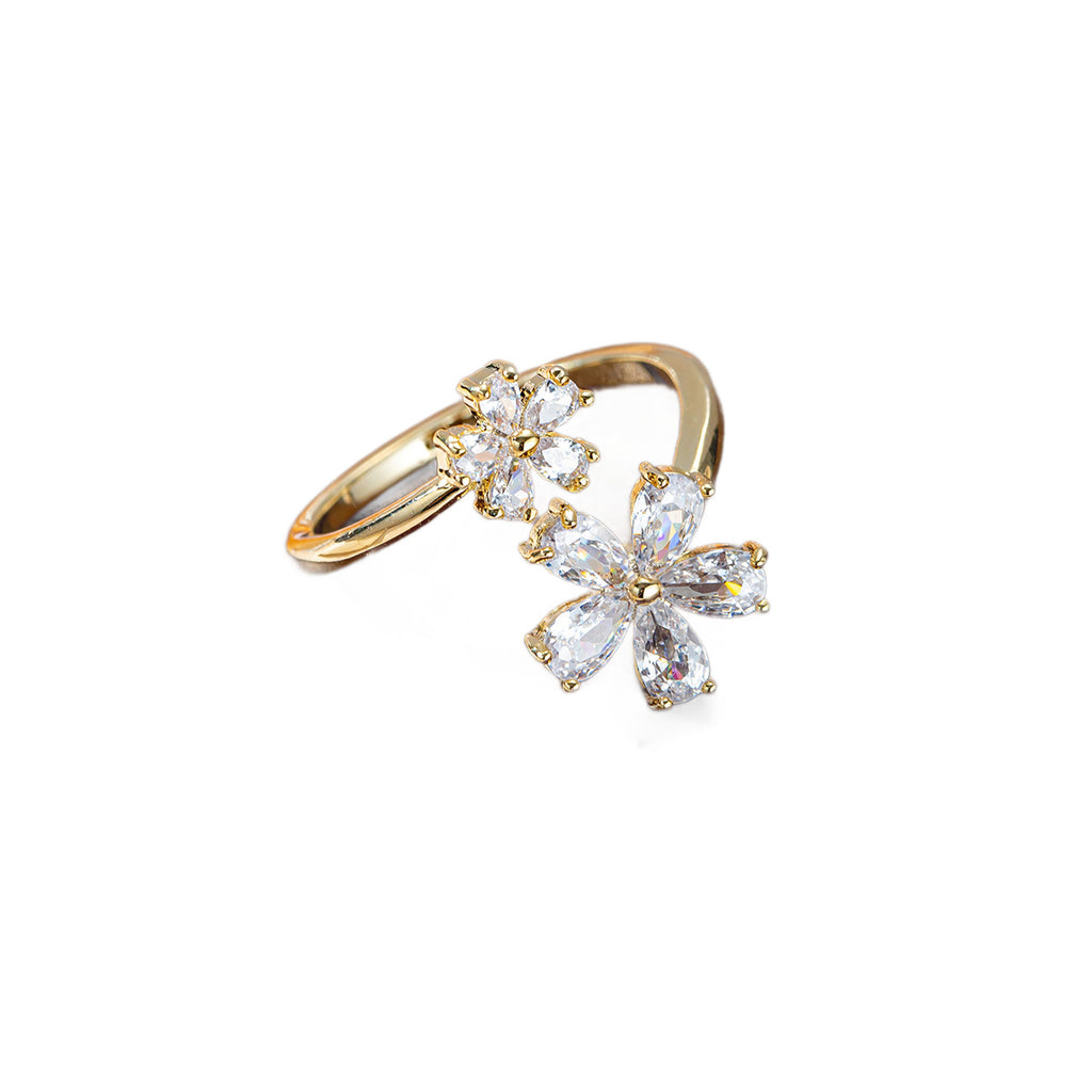 Damenring mit filigranem Blumenmuster und funkelnden Zirkonia Shop Nory