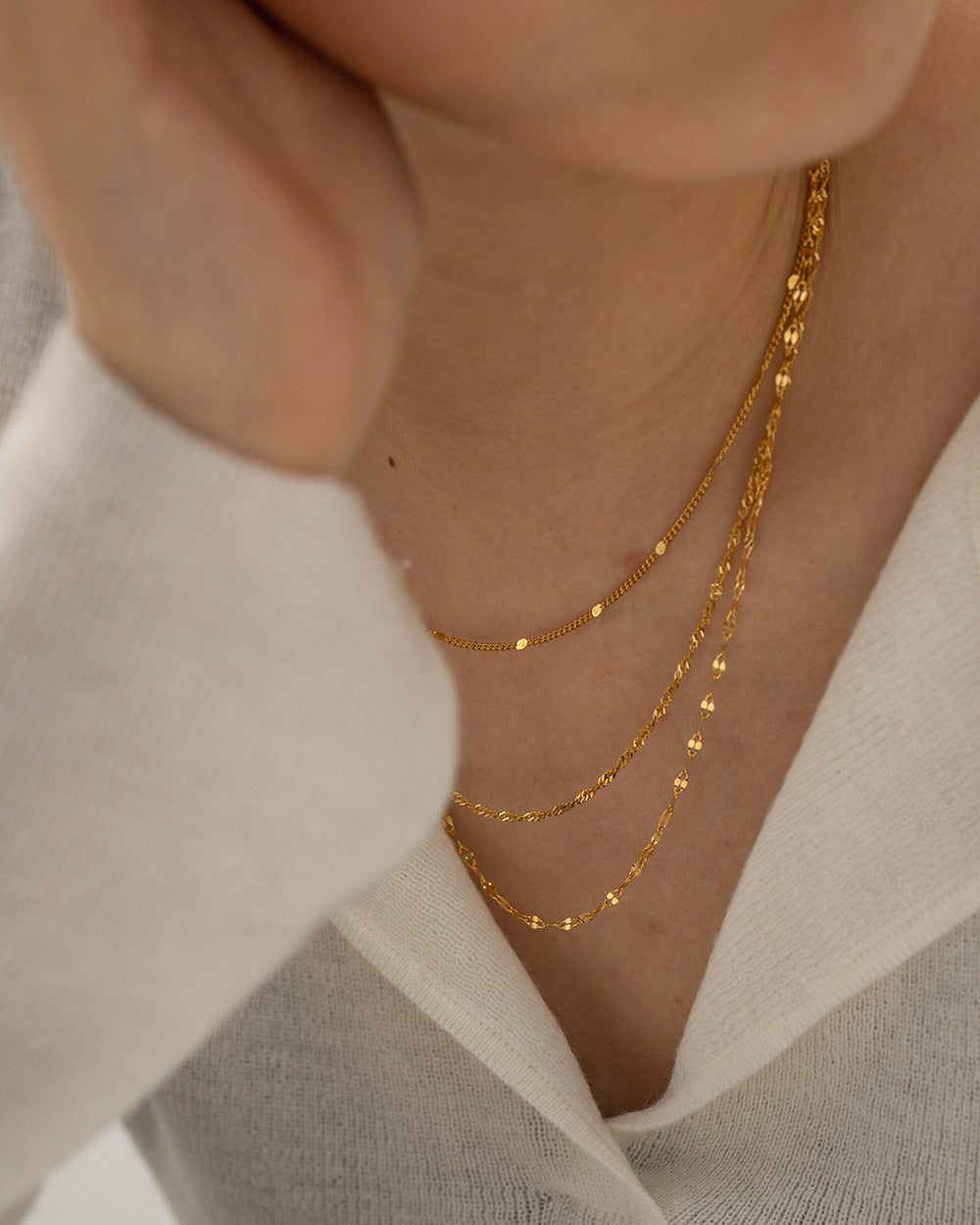 Damen Mehrlagige Halskette mit filigranen Gliederketten und eleganten Details Shop Nory