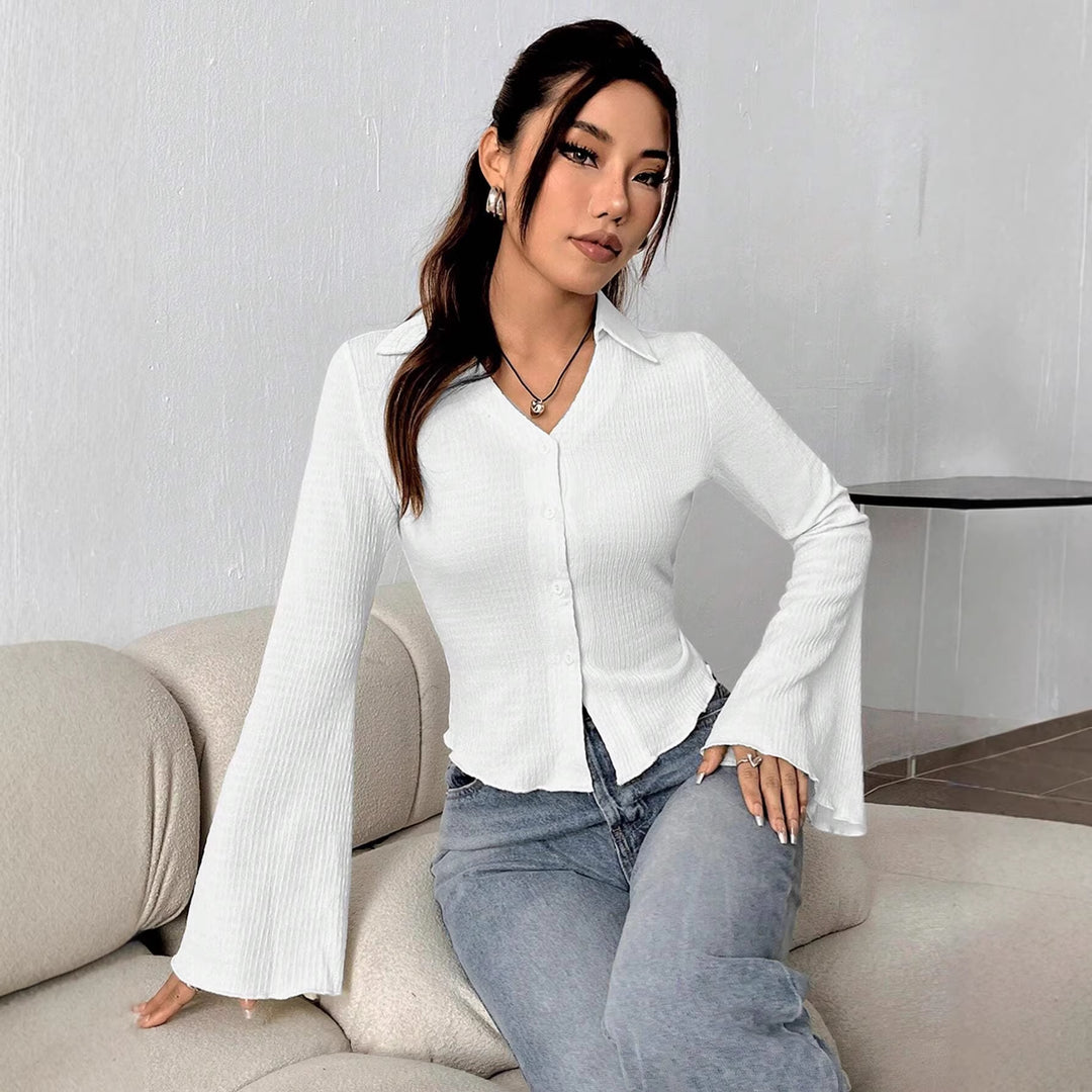 Damen Figurbetonter Rippstrick-Cardigan mit Hemdkragen und ausgestellten Trompetenärmeln Shop Nory