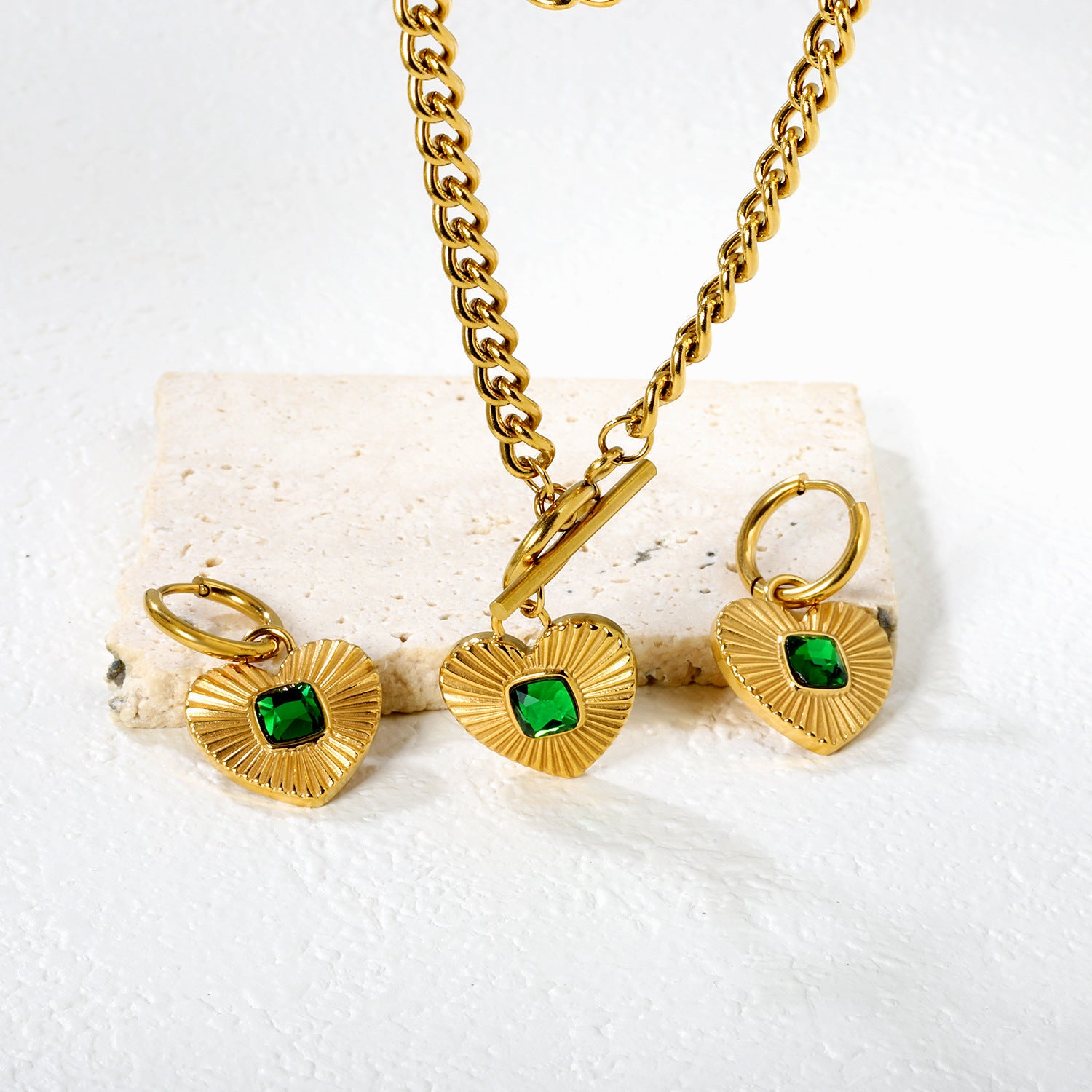 Damen Schmuckset mit luxuriösem Anhänger und stilvollen Ohrringen Shop Nory