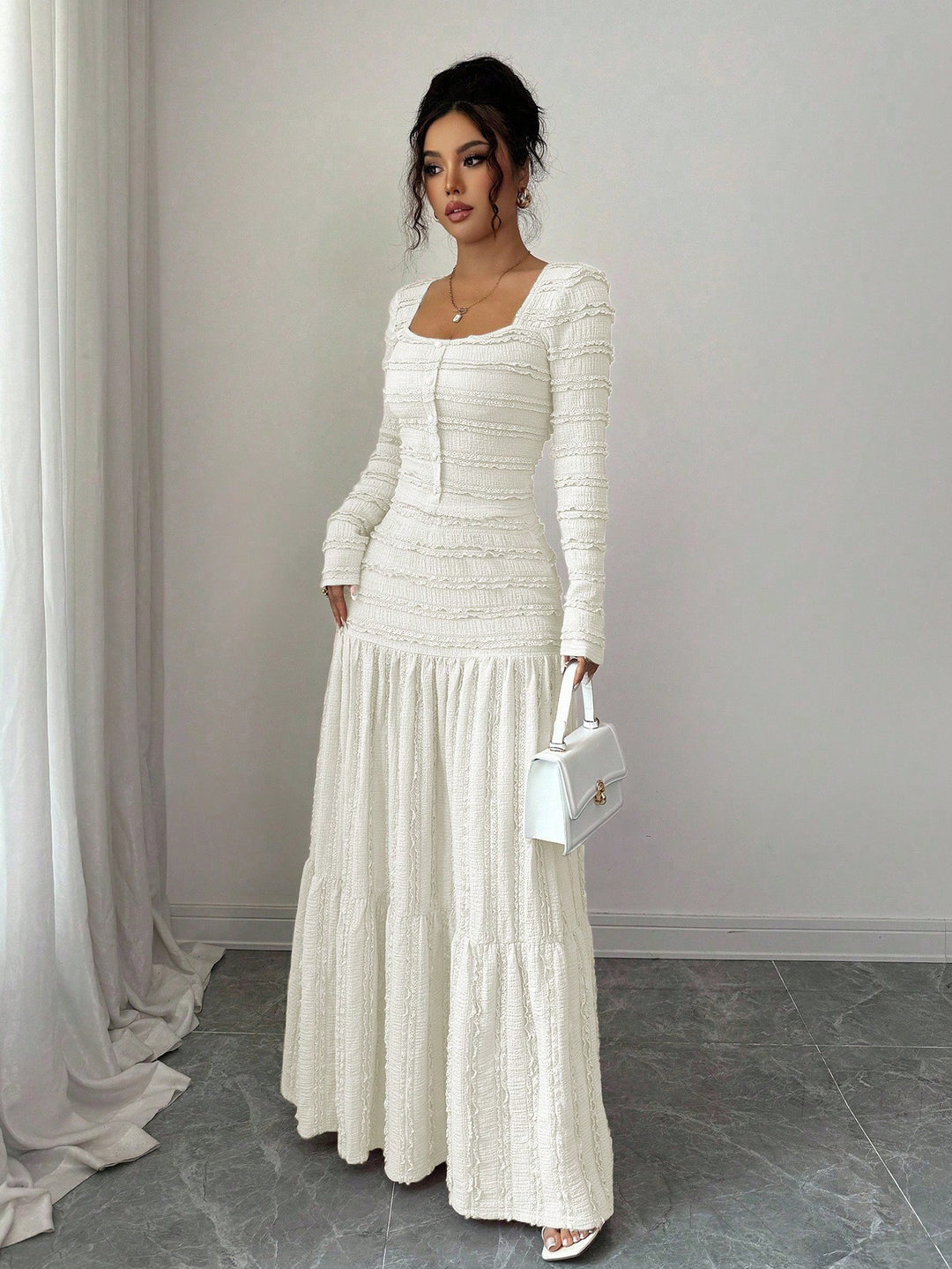 Damen Figurbetontes strukturiertes Maxikleid mit quadratischem Ausschnitt und Knopfleiste Shop Nory