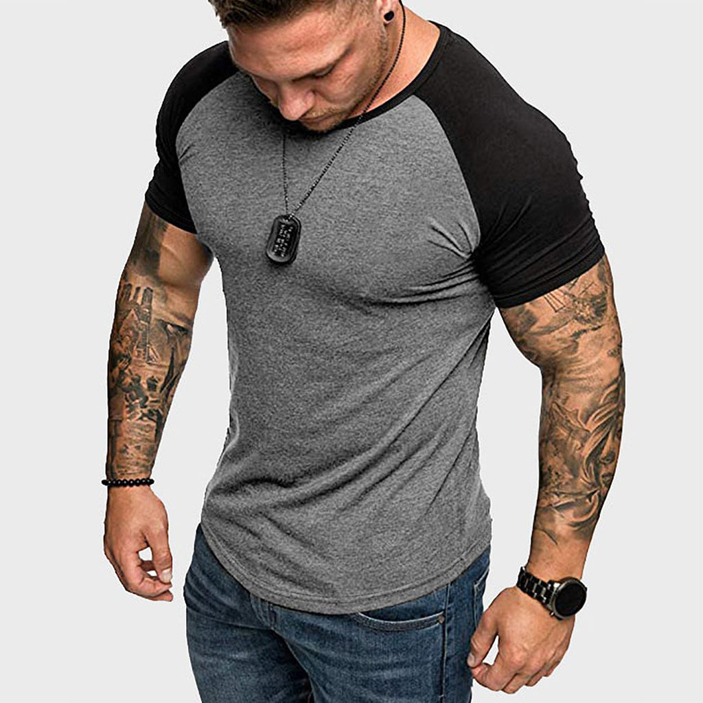 Herren Rundhalsshirt mit kontrastierenden Ärmeln und figurbetonter Passform