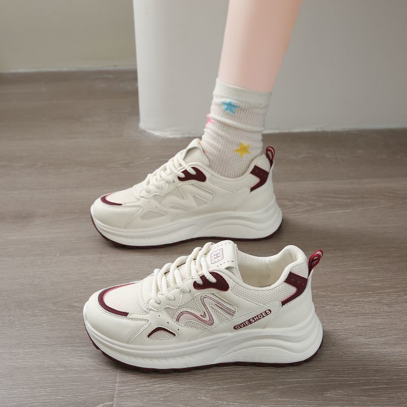 Damen City‑Chunky‑Sneaker mit skulpturierter Plateausohle, Mesh‑Einsätzen und gepolstertem Komfortkragen Shop Nory
