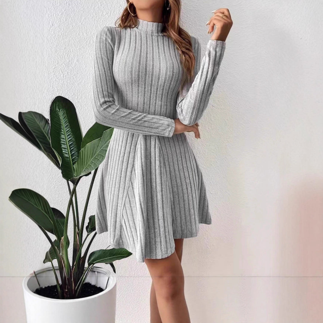 Damen Geripptes Strickkleid mit Stehkragen, taillierter A‑Linie und langen Ärmeln Shop Nory