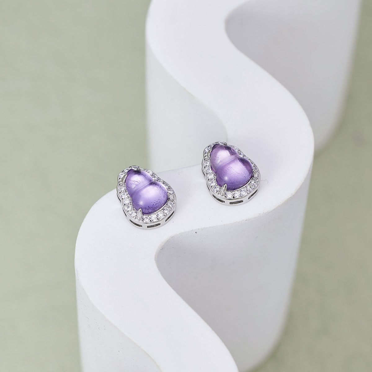 Damen Ohrringe mit luxuriösem Amethyst und funkelnden Zirkonia Shop Nory